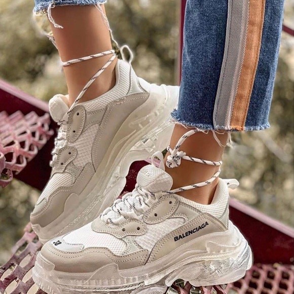 Fashion BALENCIAGA || TRIPLE S CLEAR SOLE SNEAKER