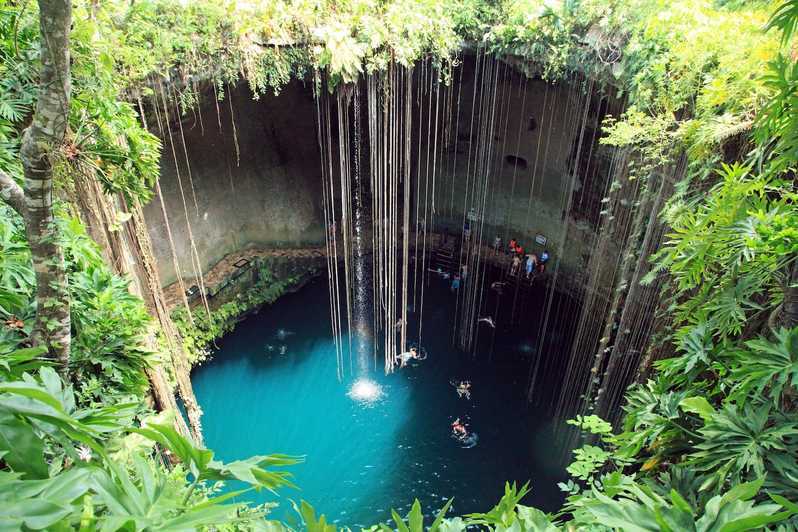 Place Cenote Ik-Kil