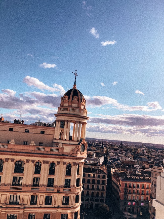 Lugar Sky 44 Madrid | Terraza - Bar