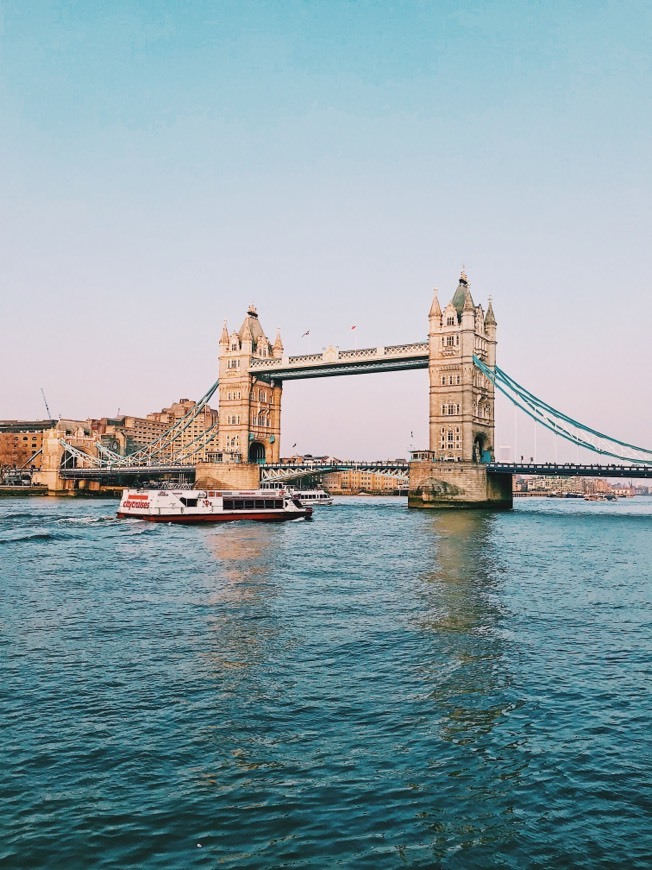 Lugar Tower Bridge