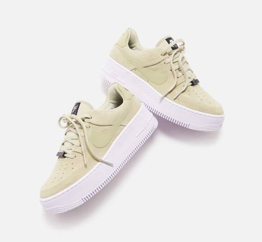 NIKE WMNS AIR FORCE 1 SAGE LOW