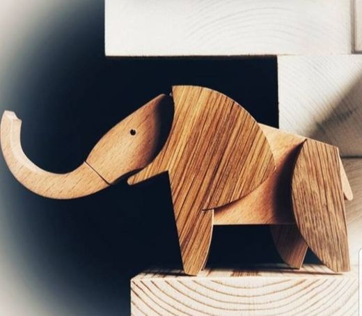 Elefante de madeira