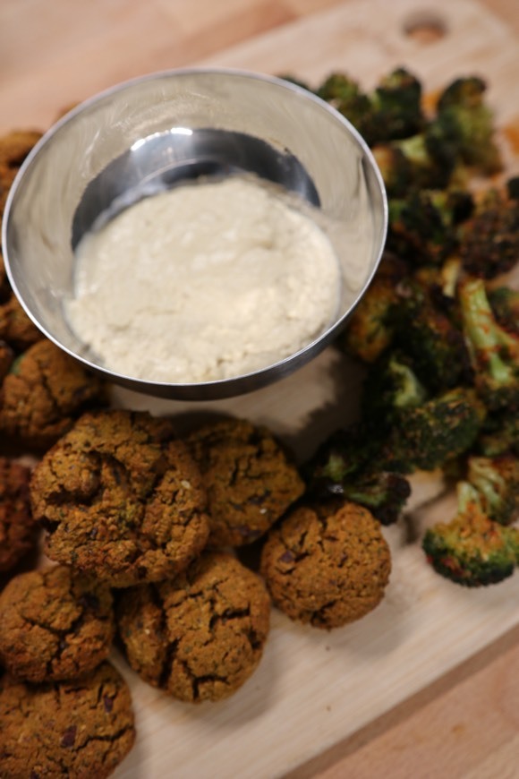 Fashion Falafel & roasted broccoli 