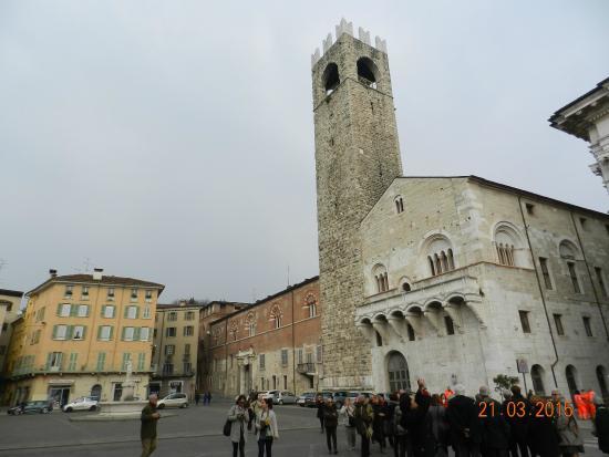 Places Broletto, Brescia