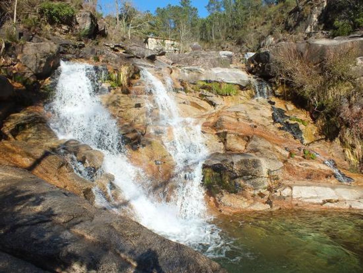 Lugar Cascata de Várzeas