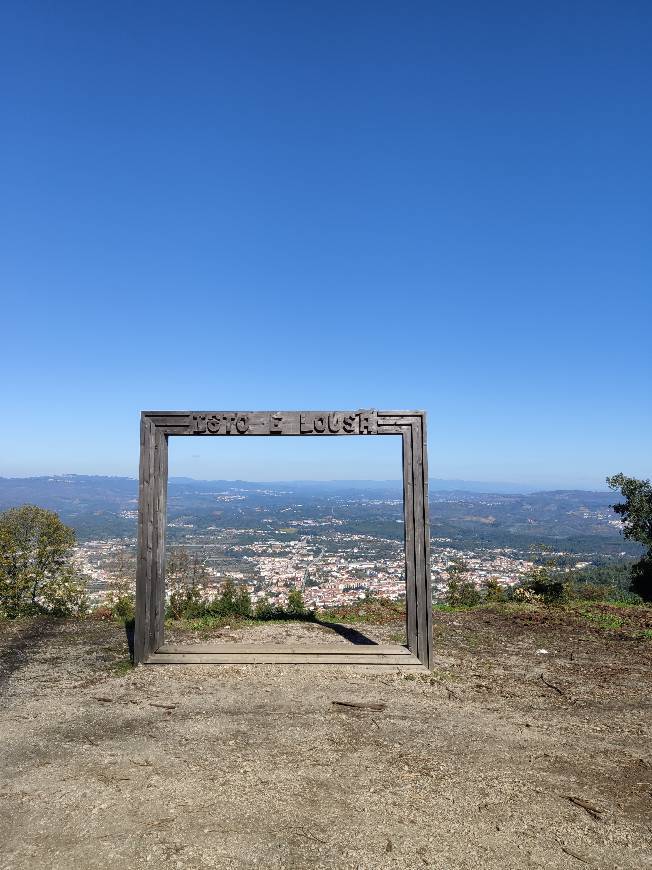 Lugar Moldura Isto É Lousã