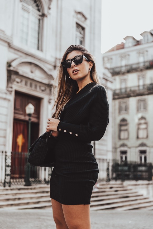 Vestido malha decote em V