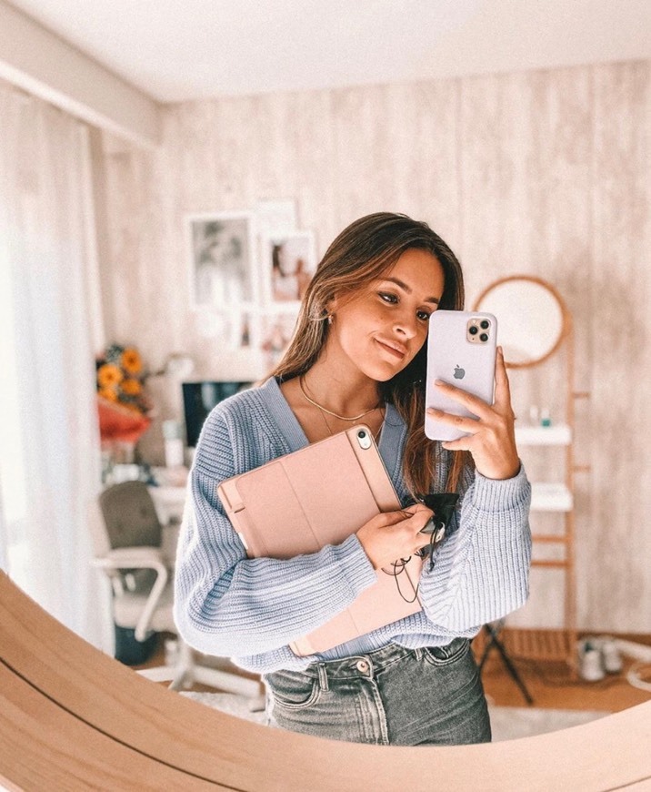 Fashion ADRIANA SILVA - YOUTUBER & INFLUENCER