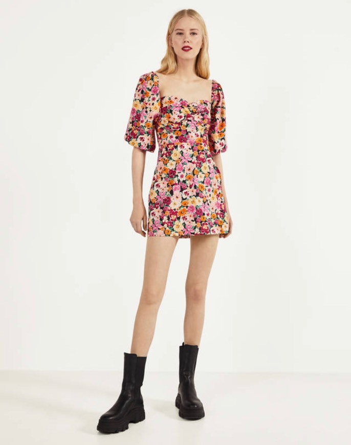 Vestido Floral com Decote