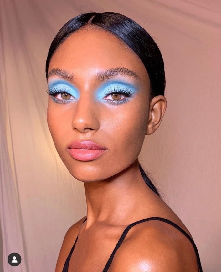 Fashion Bright Blue Makeup