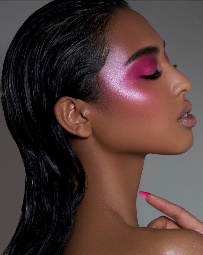 Fashion Pink makeup