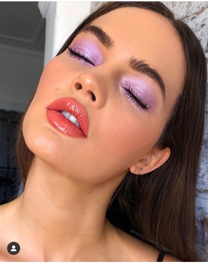 Fashion Lilac Makeup