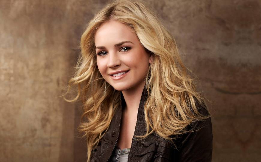 Social Britt Robertson