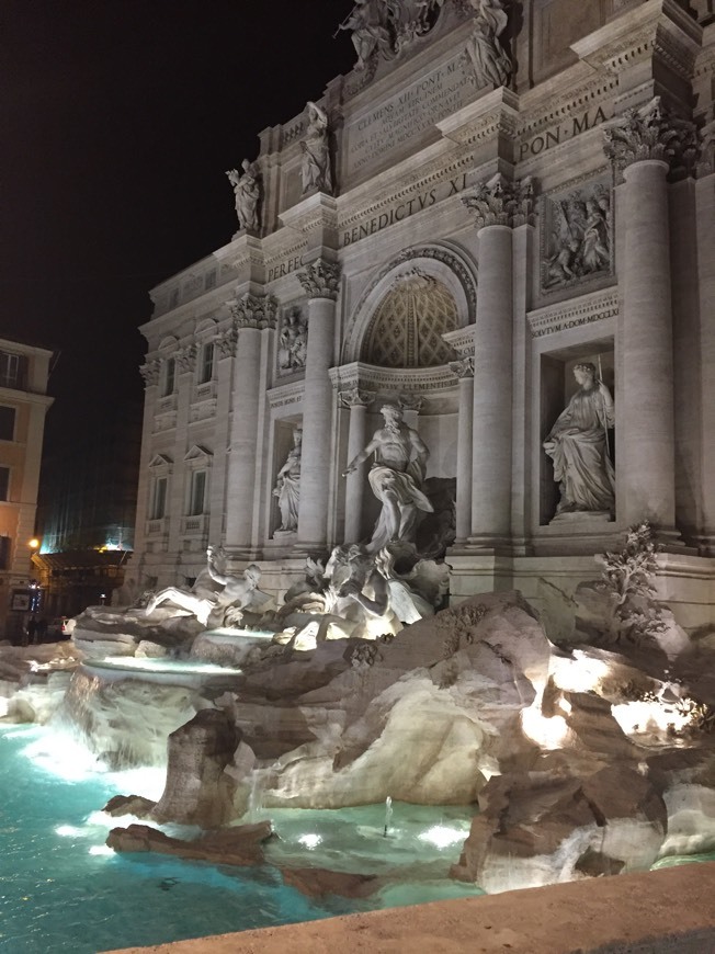 Lugar Fontana di Trevi