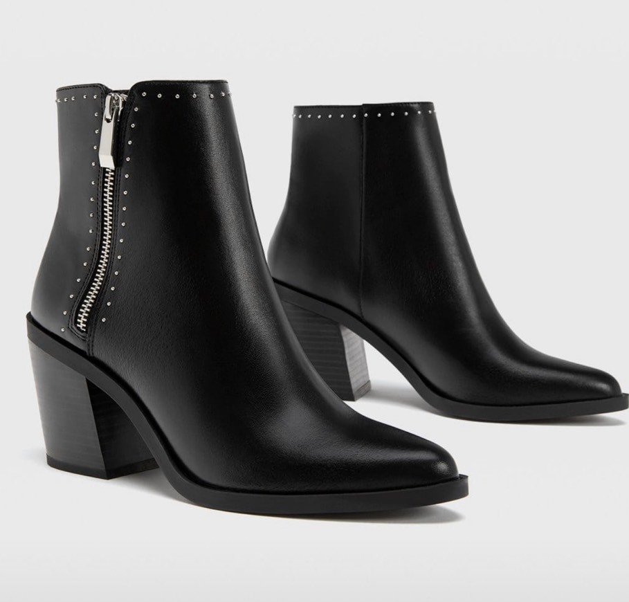 Social Botins com tachas 