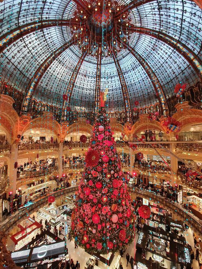 Lugar Galeries Lafayette - Shopping Welcome Center