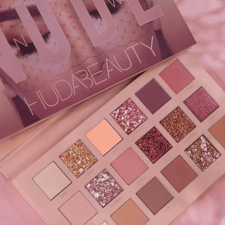 Productos Huda Beauty- Nude Palette