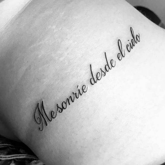 Moda Frase tattoo