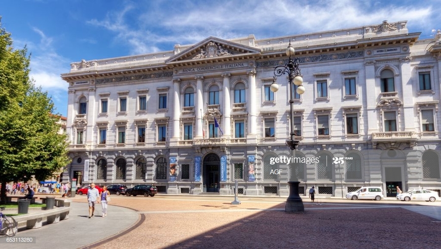 Place Piazza della Scala