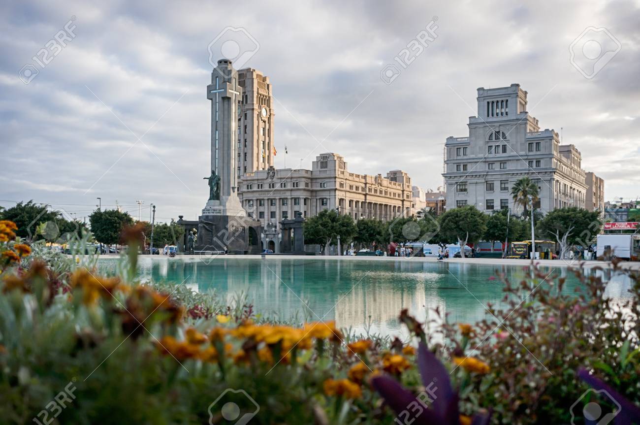 Place Santa Cruz, Seville