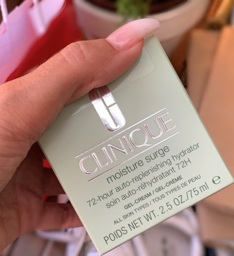  Clinique Moisture Surge 