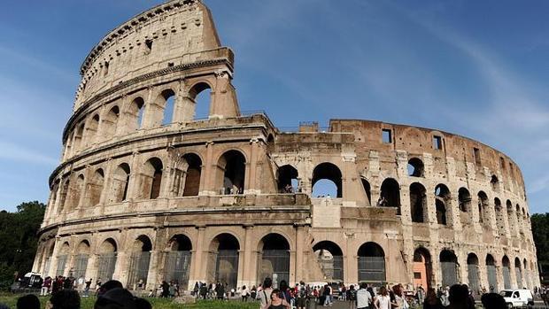 Lugar Coliseo de Roma