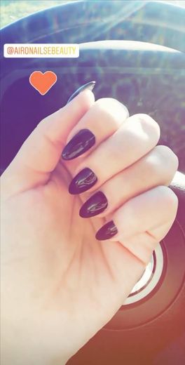 Black Nails 
