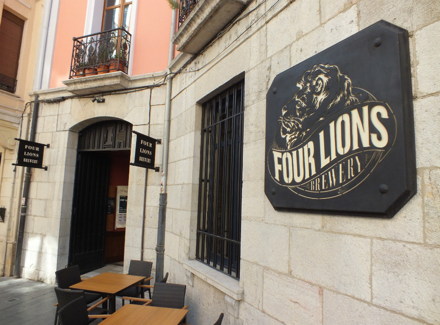 Four Lions Burgos