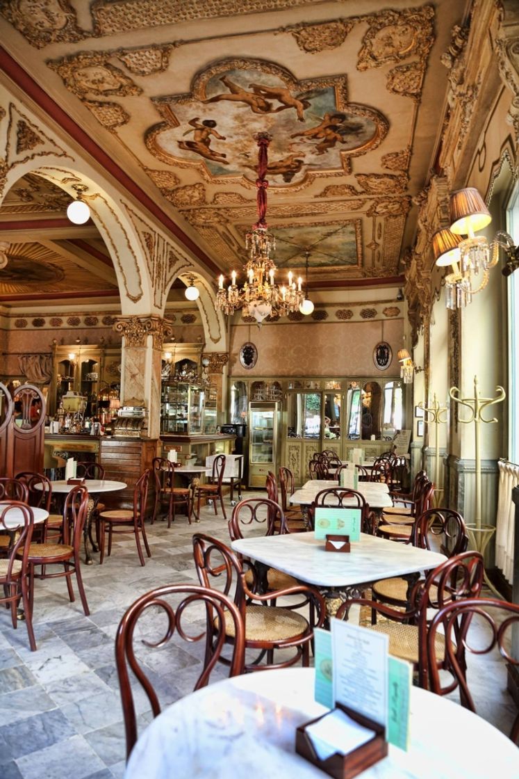 Place Restaurante Café Royalty