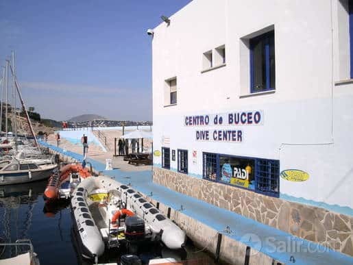 Lugar "Les Basetes" Escuela de Buceo