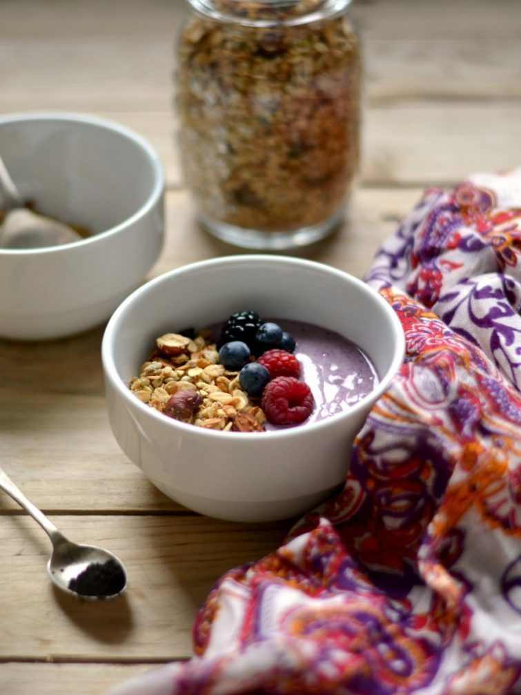 Taça açaí com granola 