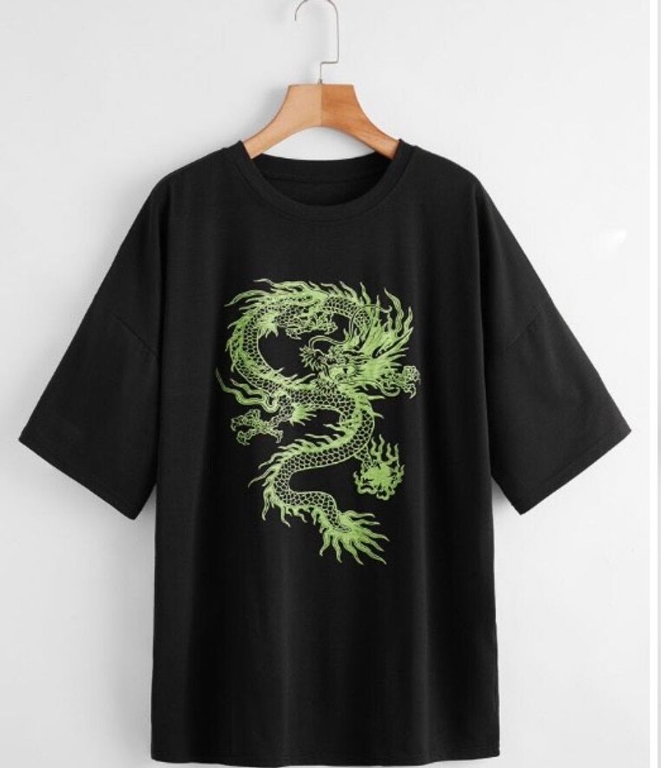 Moda Camiseta Preta com dragão verde (SHEIN) 