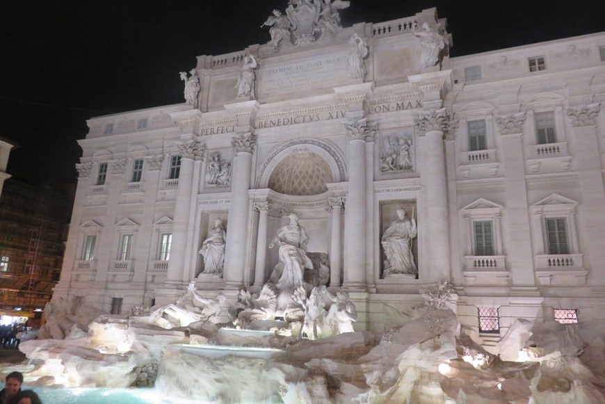 Place Fontana di Trevi