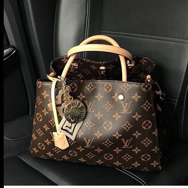 Social LV MONTAIGNE MM