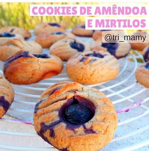 Bolachas de amêndoa e mirtilos