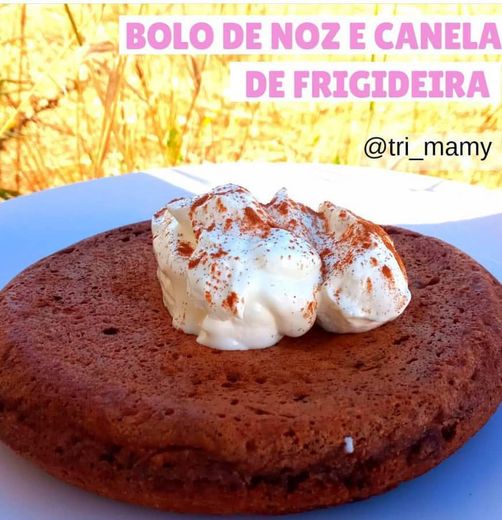 Bolo de noz e canela de frigideira