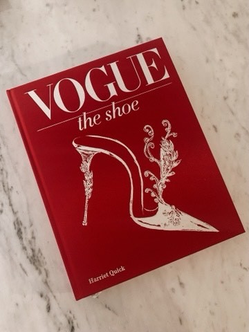 VOGUE SHOES BOOK