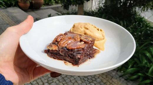 Brownies com nozes pecan caramelizadas