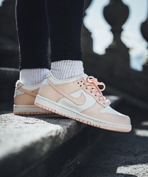 Social Nike WMNS dunk low sunset pink 