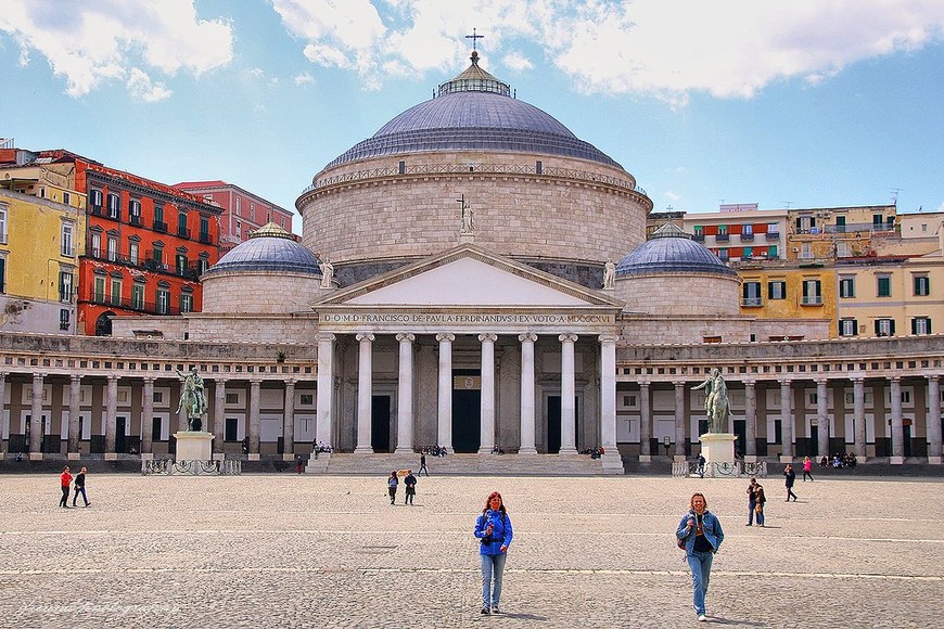 Place Piazza Plebiscito