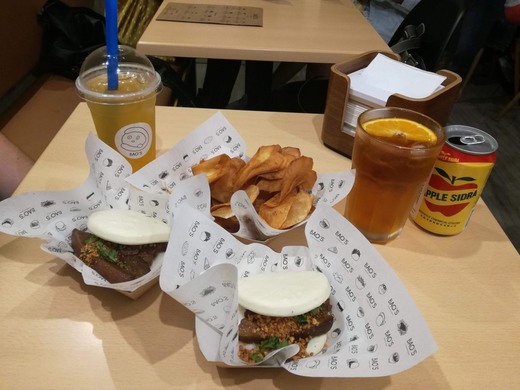 Bao's Taiwanese Burger