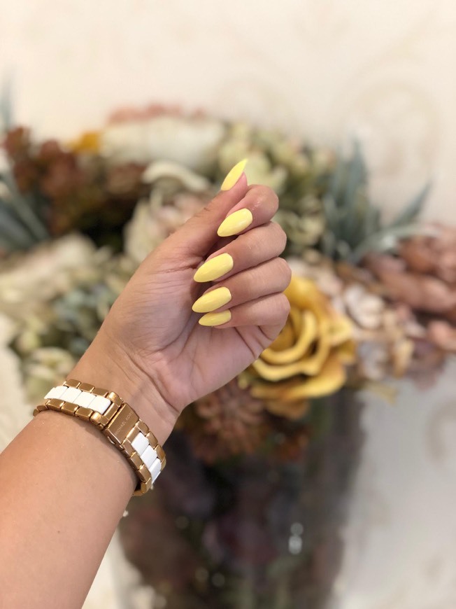Amarelo