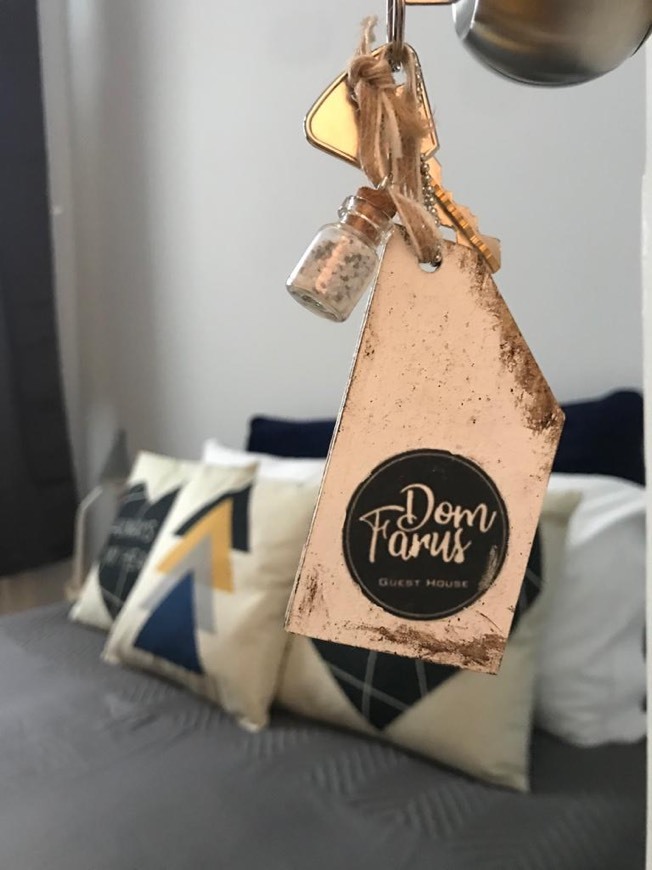 Dom Farus, Guest House