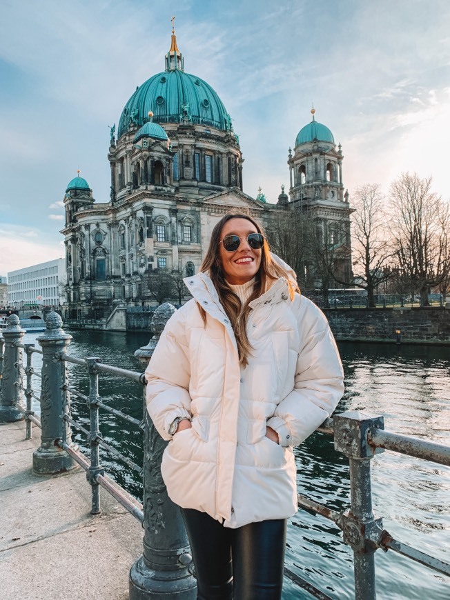 Lugar Catedral de Berlín