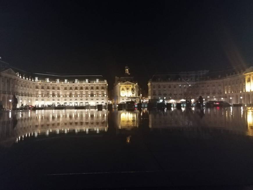 Place Miroir d’eau