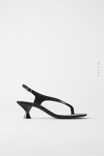 Sapatos de tacão minimal 