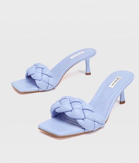sandálias acolchoadas com trançado azul 