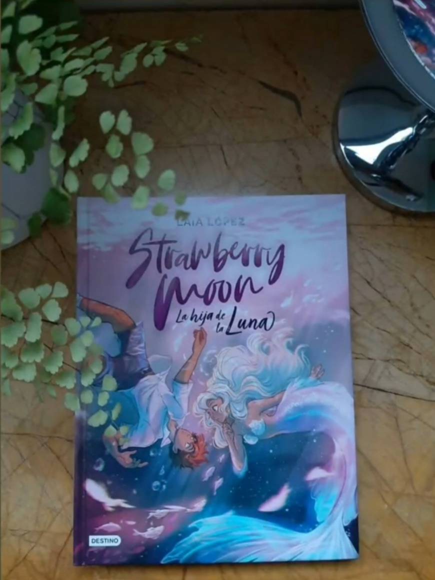 Book Strawberry Moon. La hija de la luna