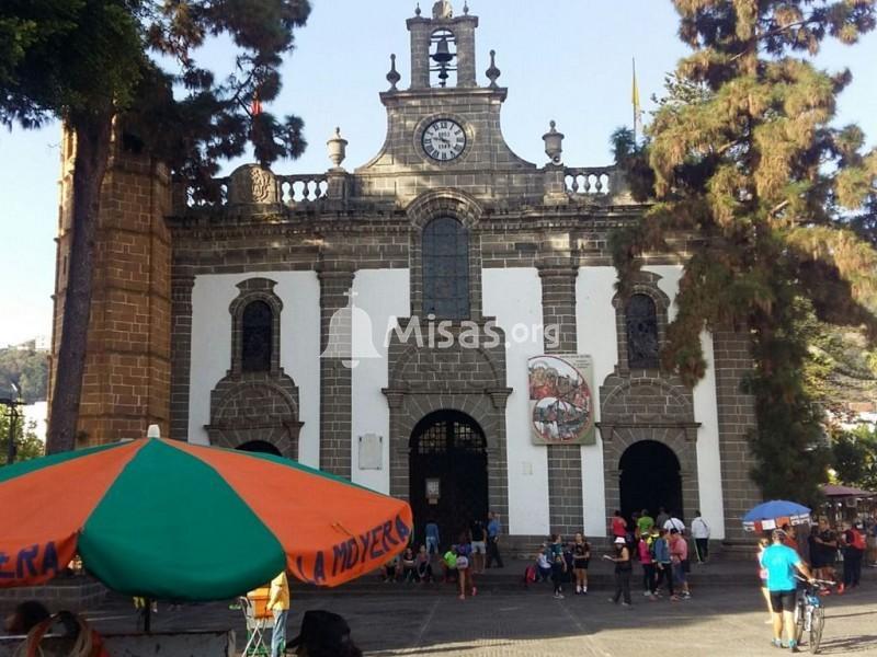 Lugares Iglesia del Pino