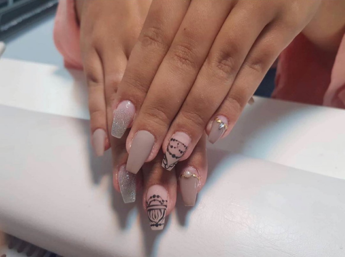 Moda Nude Nails